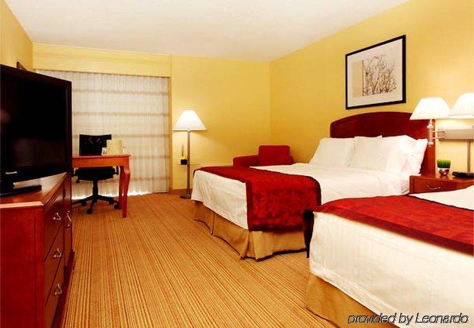 Courtyard I-10 West/energy Corridor Hotel 3*